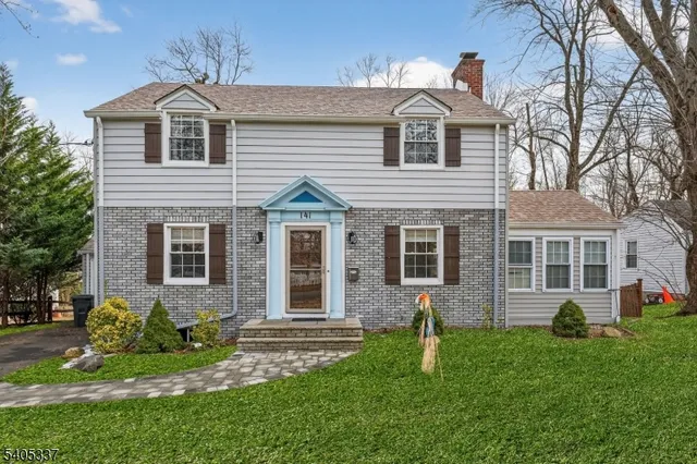 $5,200 | 141 Passaic Avenue, Summit, NJ 07901