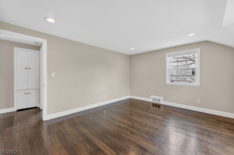 141 Passaic Avenue Summit, NJ 07901 - Photo 14 of 27