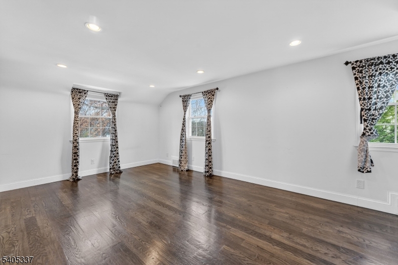 141 Passaic Avenue Summit, NJ 07901 - Photo 16 of 27