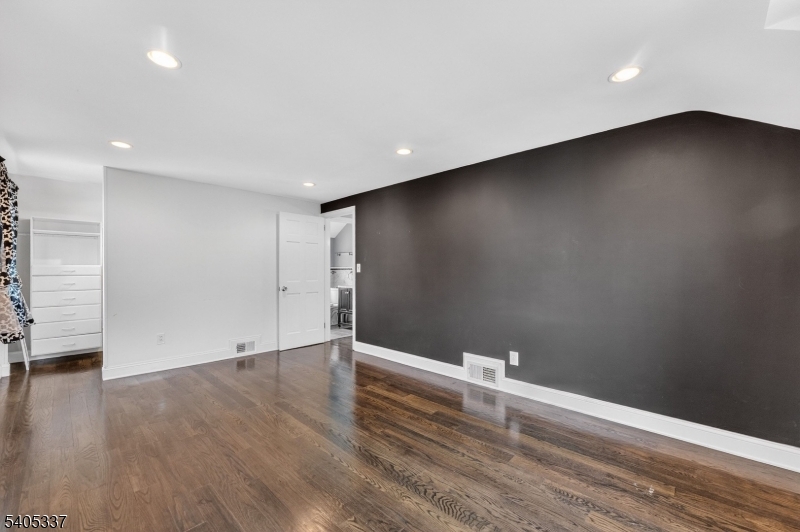 141 Passaic Avenue Summit, NJ 07901 - Photo 19 of 27