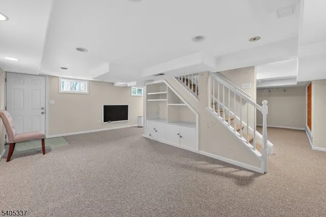 $5,200 | 141 Passaic Avenue, Summit, NJ 07901