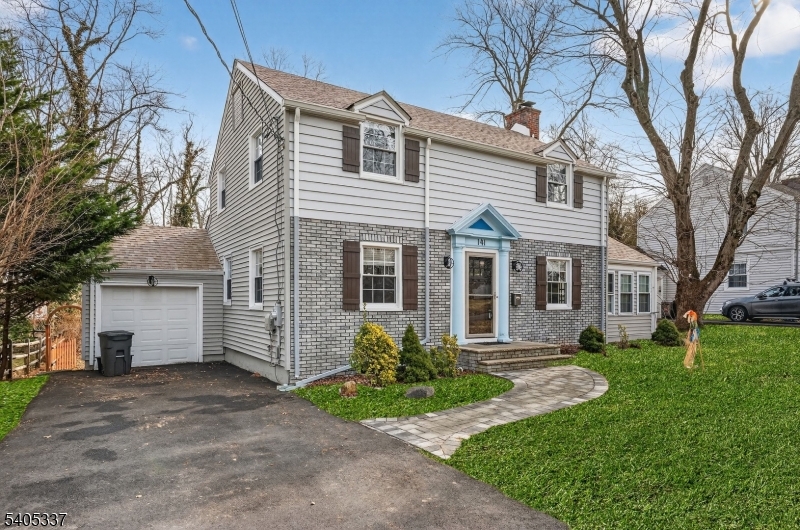 141 Passaic Avenue Summit, NJ 07901 - Photo 3 of 27