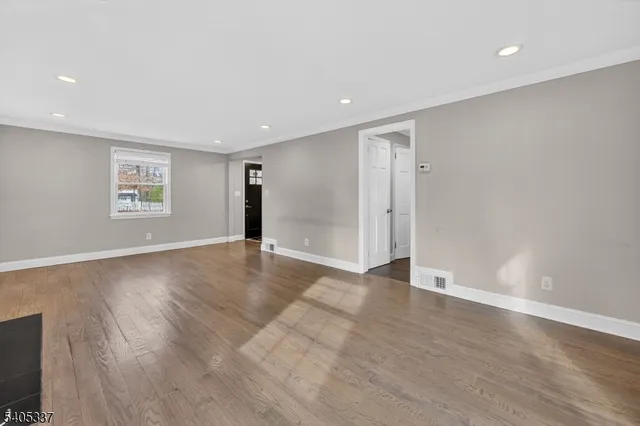 $5,200 | 141 Passaic Avenue, Summit, NJ 07901