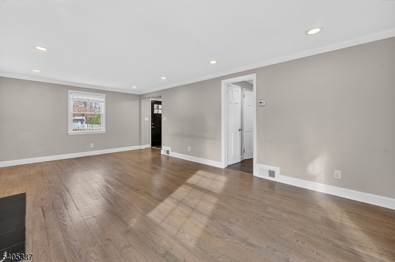 141 Passaic Avenue Summit, NJ 07901 - Photo 4 of 27