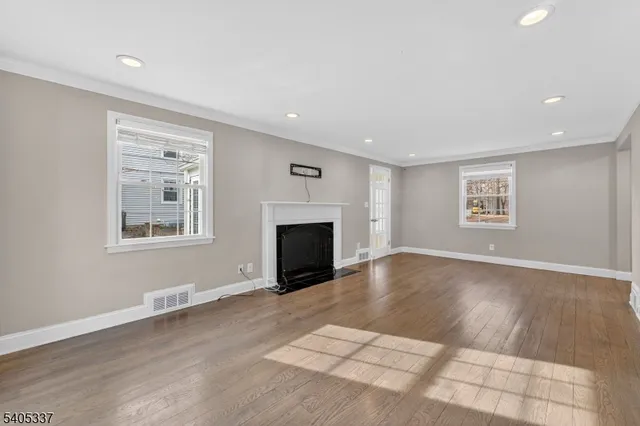 $5,200 | 141 Passaic Avenue, Summit, NJ 07901