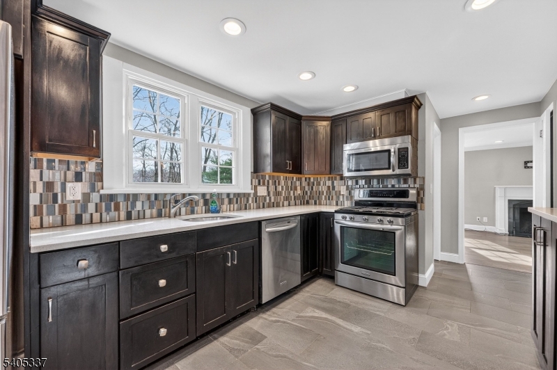 141 Passaic Avenue Summit, NJ 07901 - Photo 9 of 27