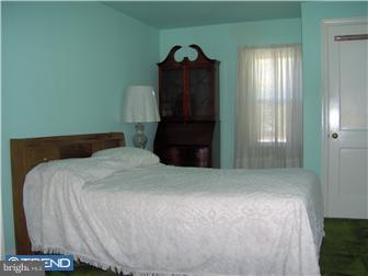 15 Upland Road Brookhaven, PA 19015 - Photo 11 of 12 Bedroom - Main