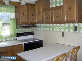 15 Upland Road Brookhaven, PA 19015 - Photo 10 of 12 Kitchen