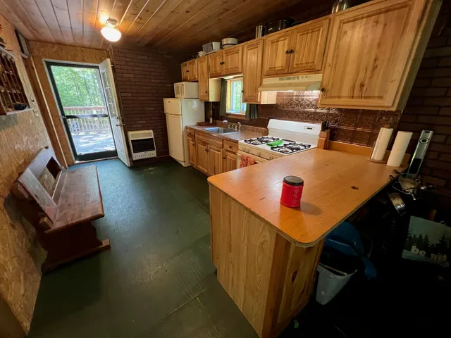 $99,900 | 2 Map Road, Athens, ME 04912