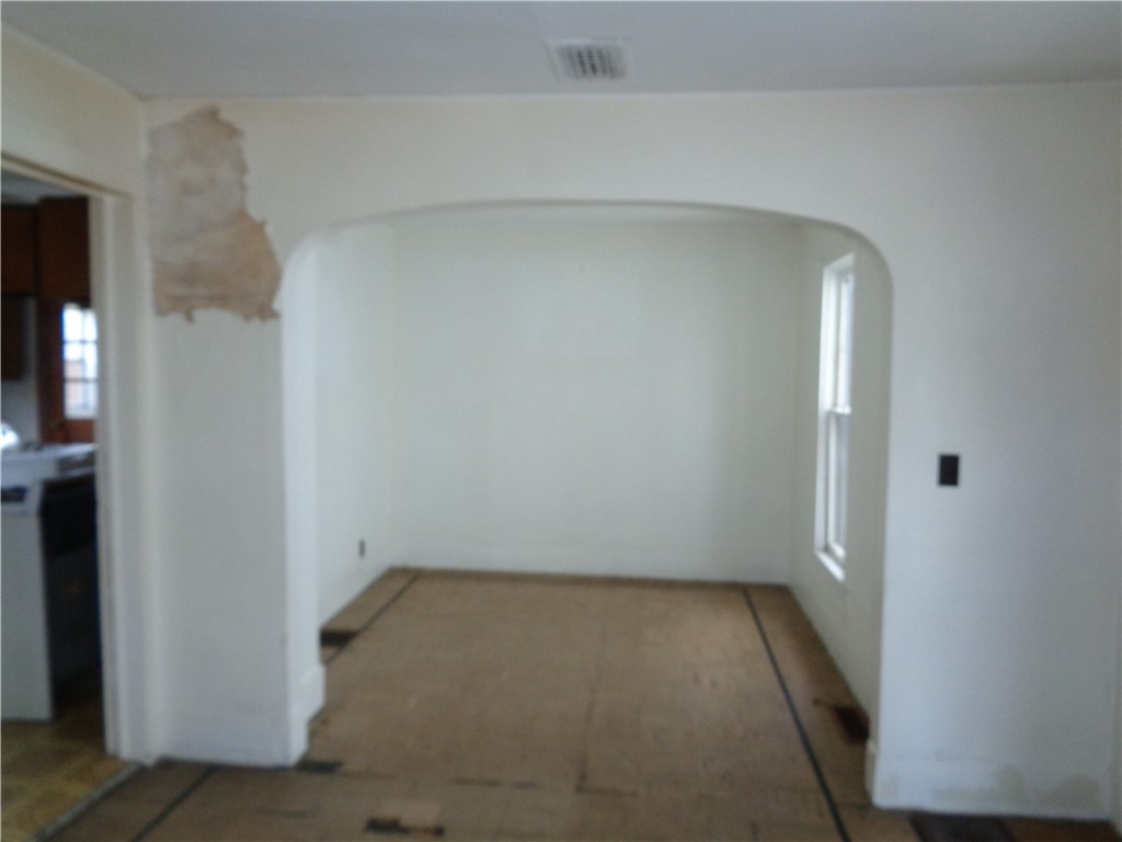 6 East Hazel Street Corning, NY 14830 - Photo 3 of 13