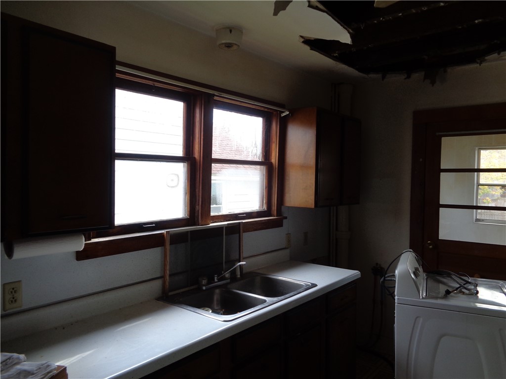 6 East Hazel Street Corning, NY 14830 - Photo 7 of 13