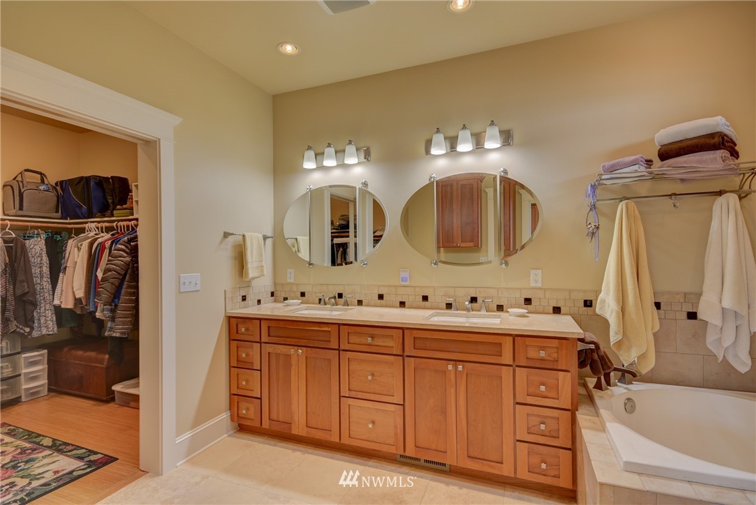 2924 Strawberry Point Road Oak Harbor, WA 98277 - Photo 18 of 25 Gallery Image 18