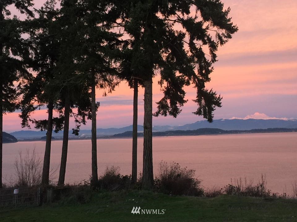 2924 Strawberry Point Road Oak Harbor, WA 98277 - Photo 5 of 25 Gallery Image 5