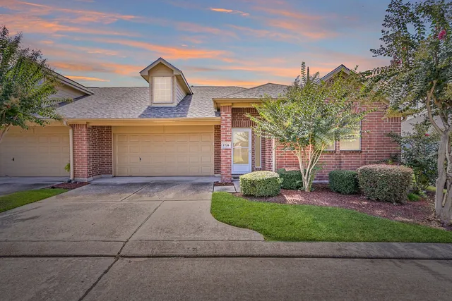 $239,000 | 1726 Village Townhome Drive, Pasadena, TX 77504