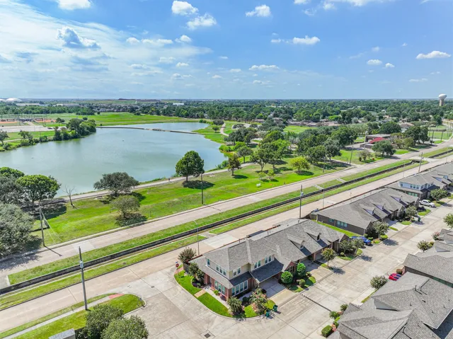$239,000 | 1726 Village Townhome Drive, Pasadena, TX 77504