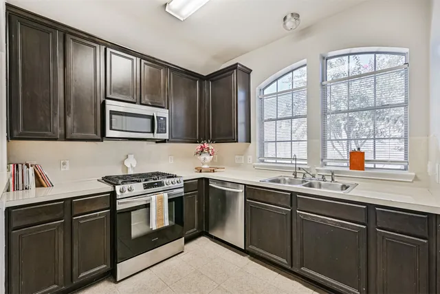 $239,000 | 1726 Village Townhome Drive, Pasadena, TX 77504