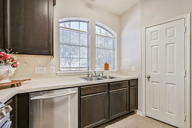 $239,000 | 1726 Village Townhome Drive, Pasadena, TX 77504