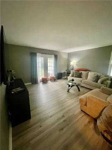 $2,150 | 3098 Mt Read Boulevard, Greece, NY 14616