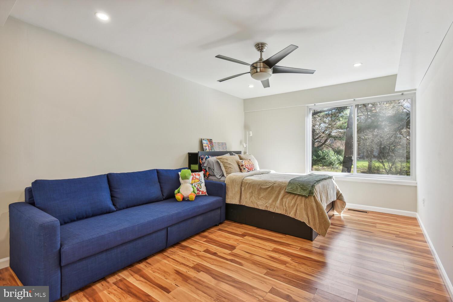 1753 Ivy Oak Square Reston, VA 20190 - Photo 17 of 27 Bedroom 1