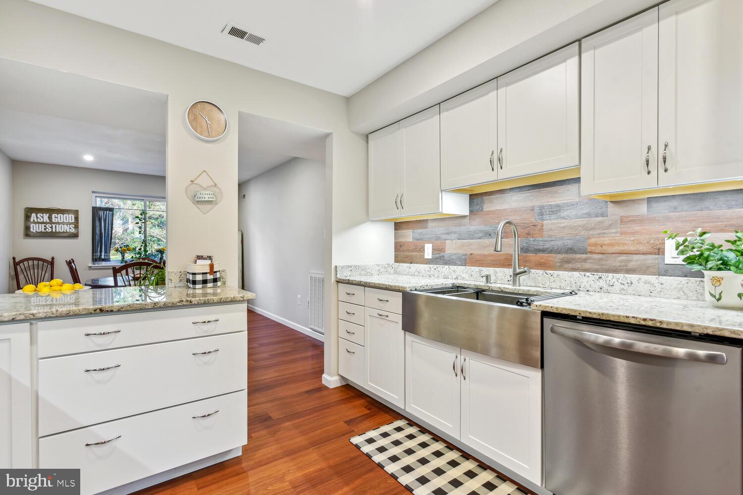 1753 Ivy Oak Square Reston, VA 20190 - Photo 8 of 27 Farmhouse style kitchen