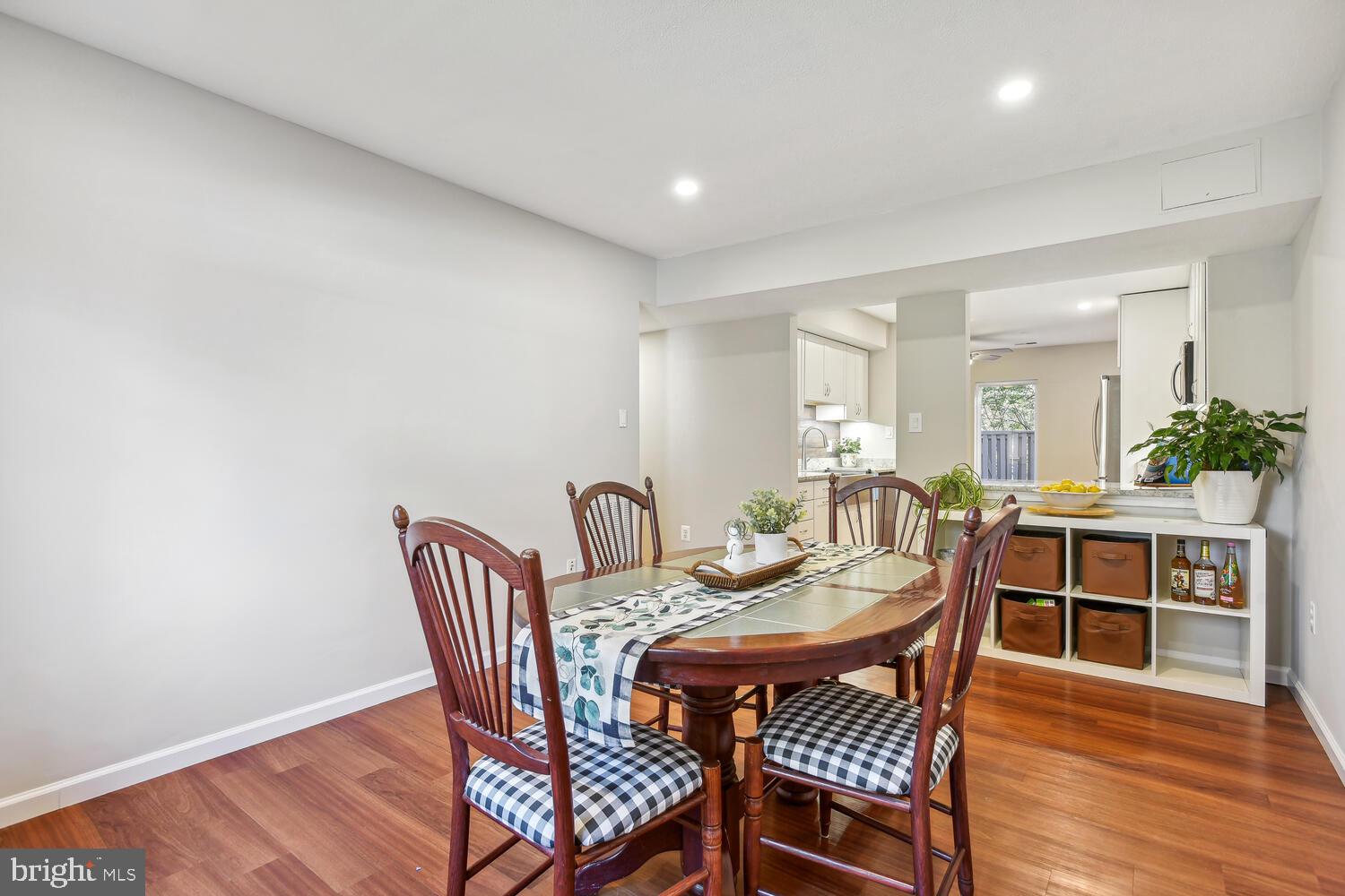 1753 Ivy Oak Square Reston, VA 20190 - Photo 10 of 27 Dining space.