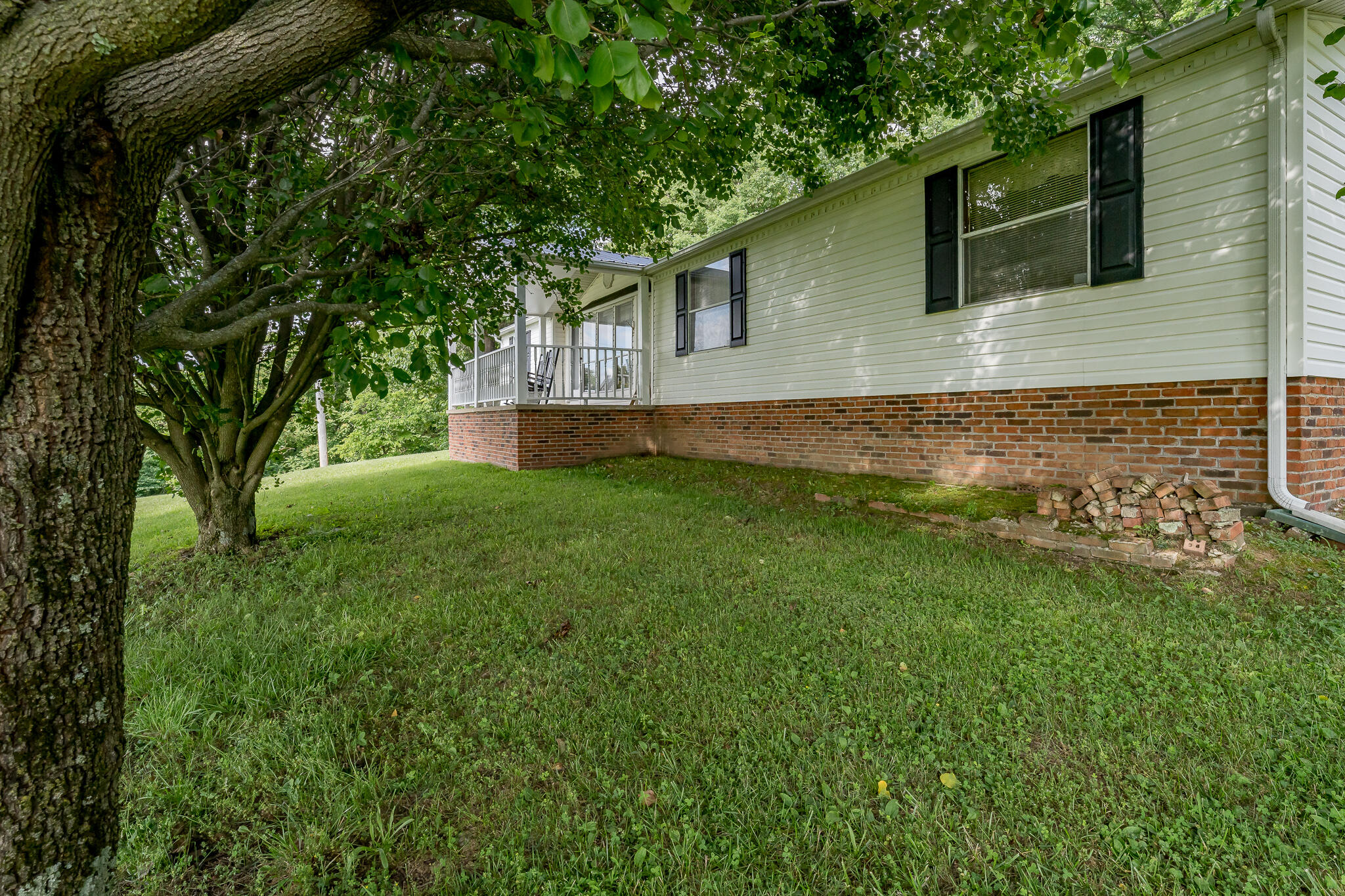 1950 Rheatown Road Chuckey, TN 37641 - Photo 4 of 52 1950 Rheatown Rd (4 of 53)