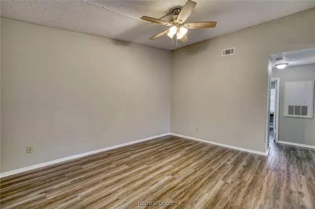 $1,025 | 717 Wellesley Court, Unit C, College Station, TX 77840