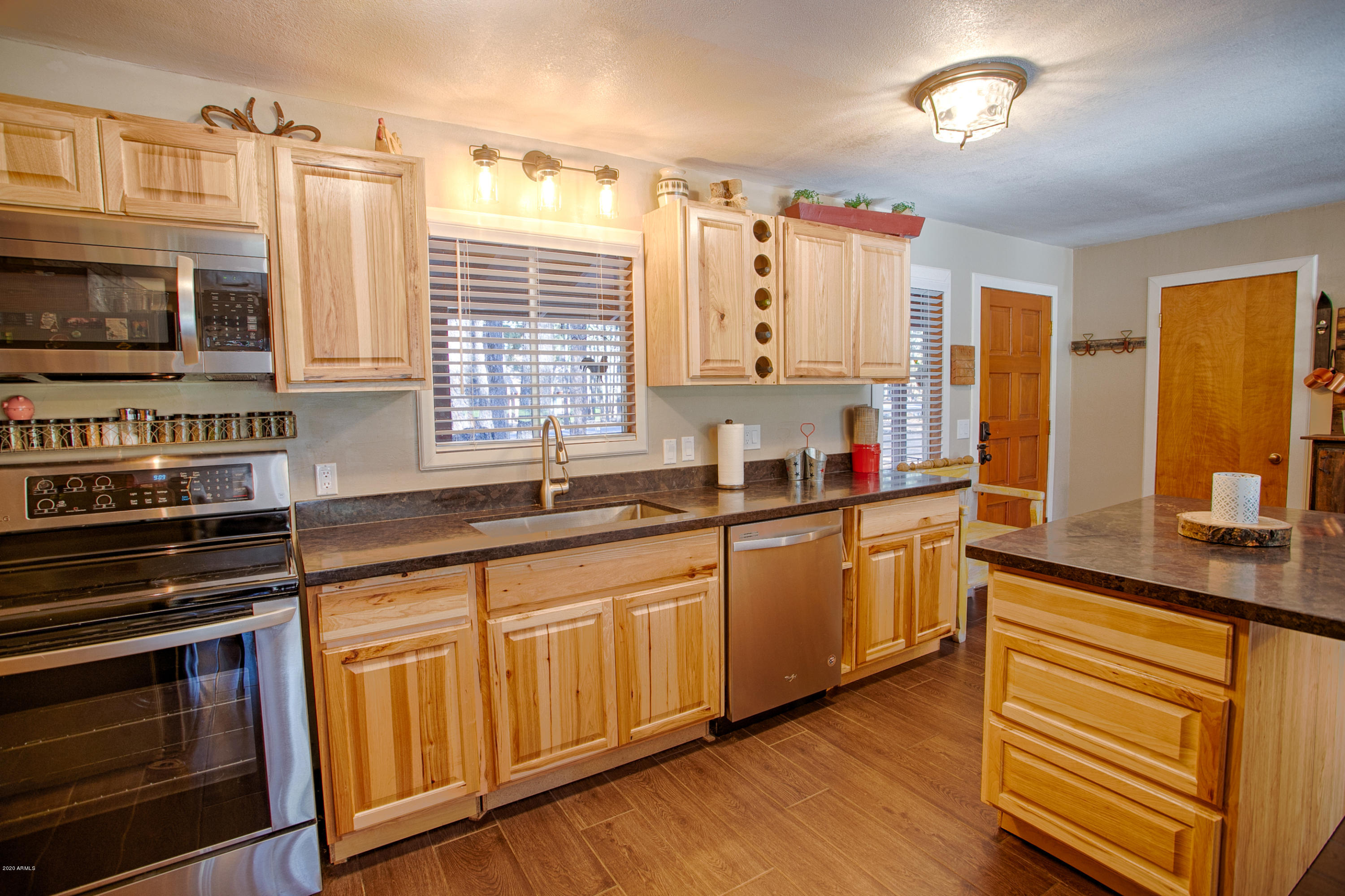 7351 Geronimo Road Pinetop, AZ 85935 - Photo 10 of 27 IMG_3166_HDR