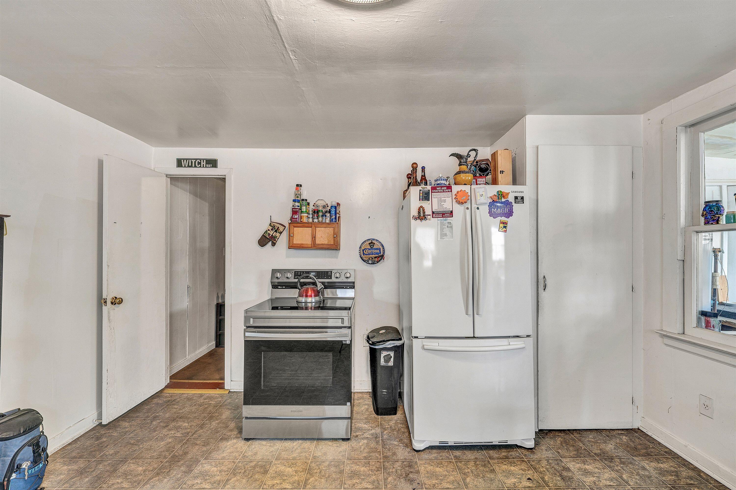218 Maple Street Salem, VA 24153 - Photo 8 of 23 14-DSC04513