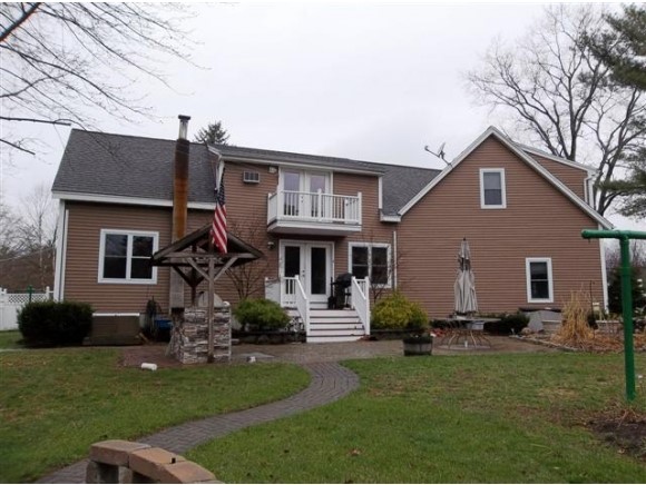 41 Kingston Road Plaistow, NH 03865 - Photo 1 of 1 Gallery Image 1