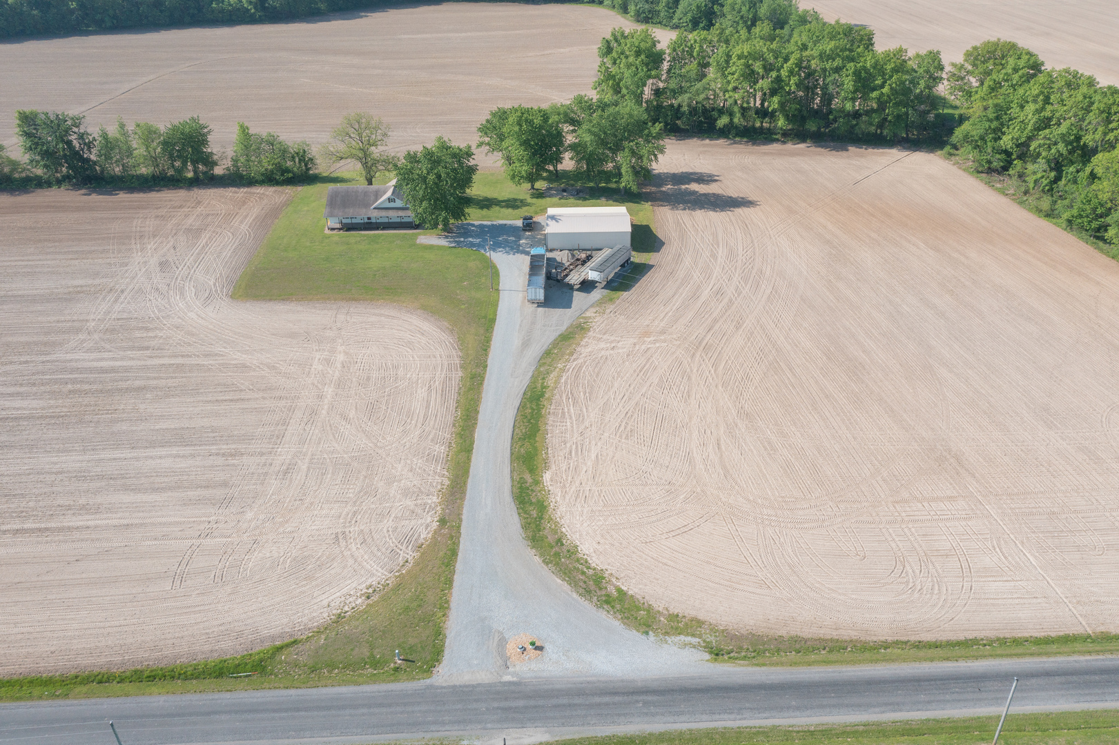 878 County Road 600N Sims, IL 62886 - Photo 11 of 39 a view of a swimming pool with a yard