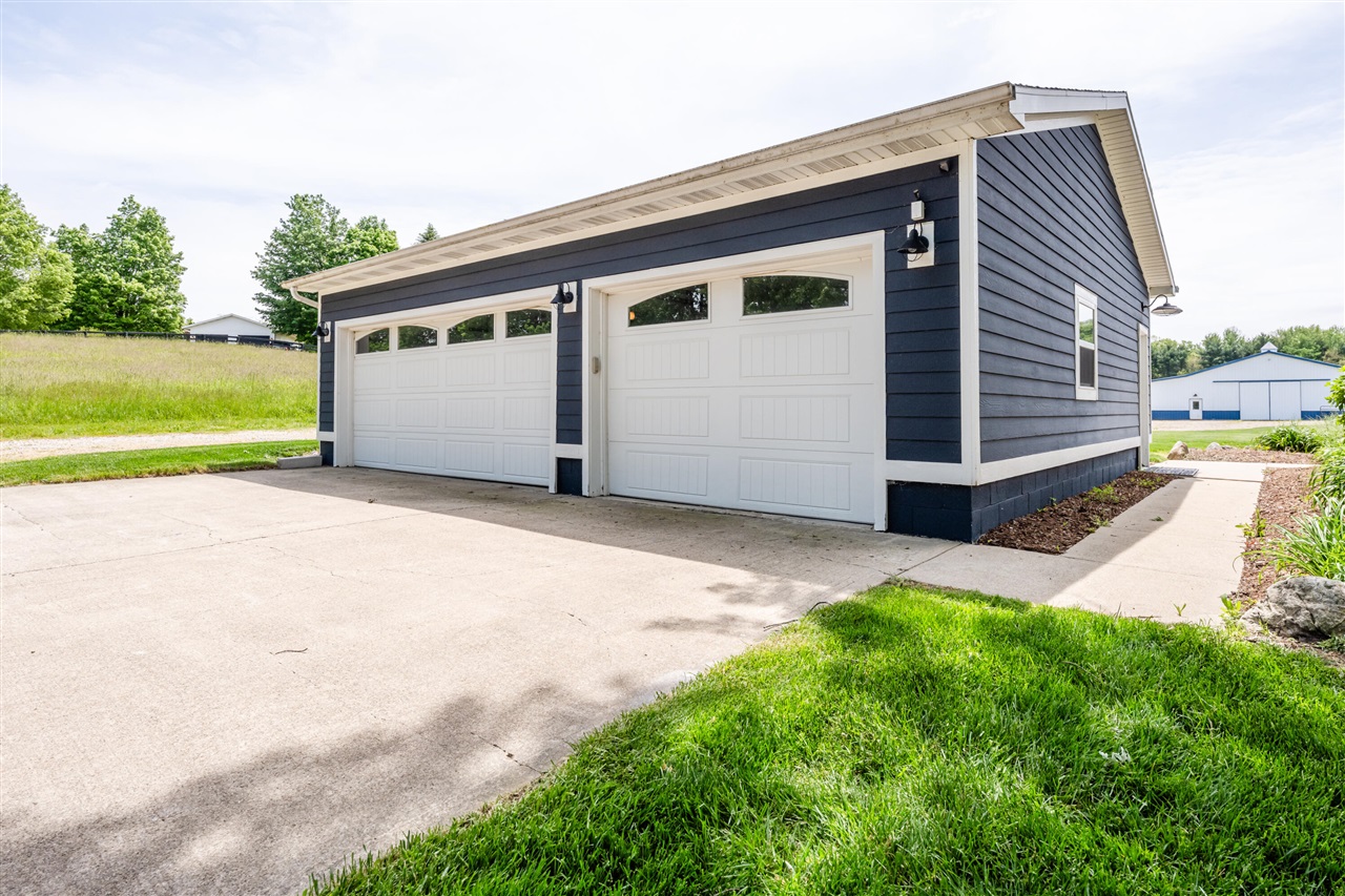 4980 Spring Creek Road Three Oaks, MI 49128 - Photo 42 of 67 Gallery Image 42