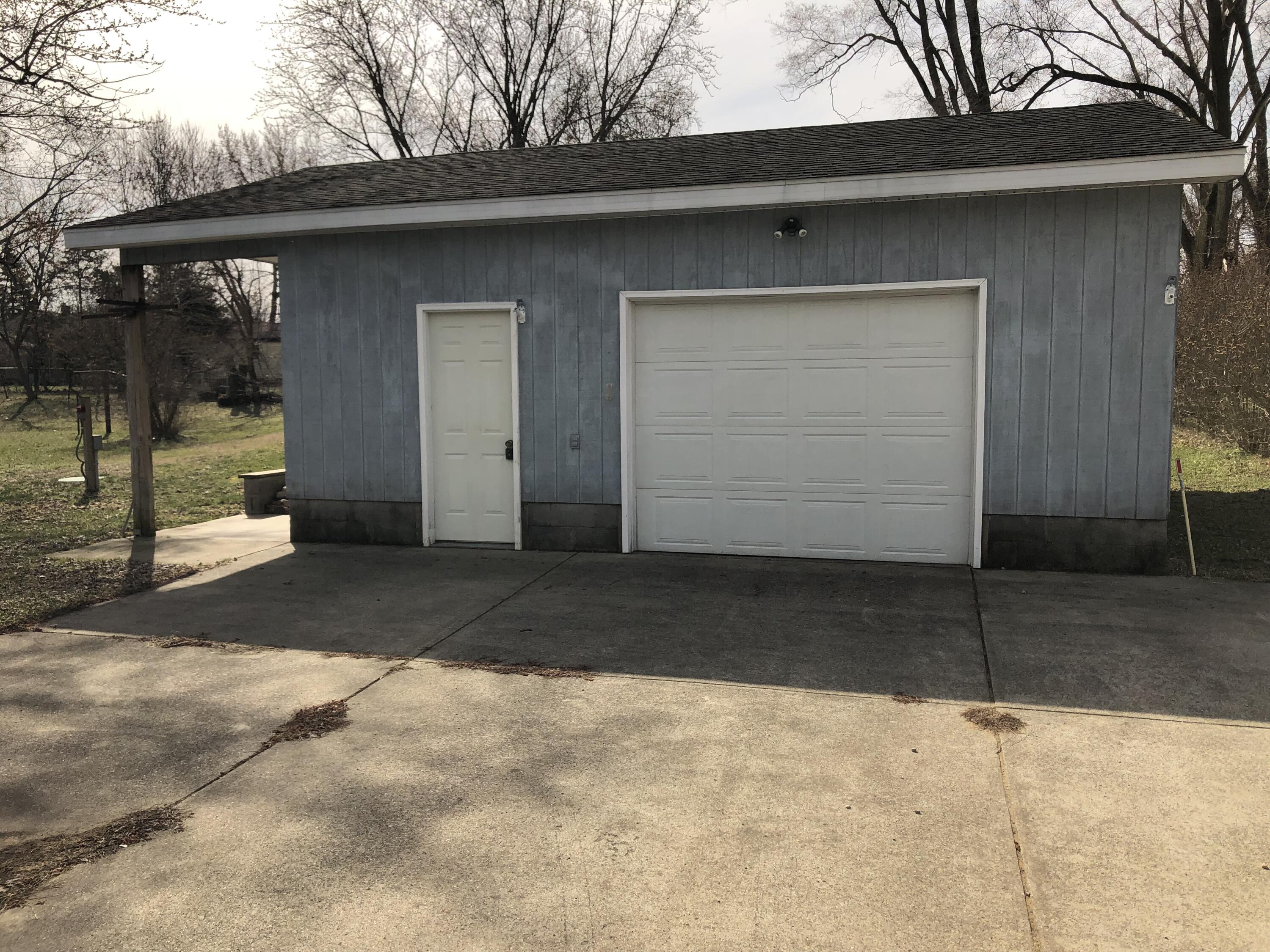 3548 Fieldtree Road Benton Harbor, MI 49022 - Photo 5 of 19 IMG_2380