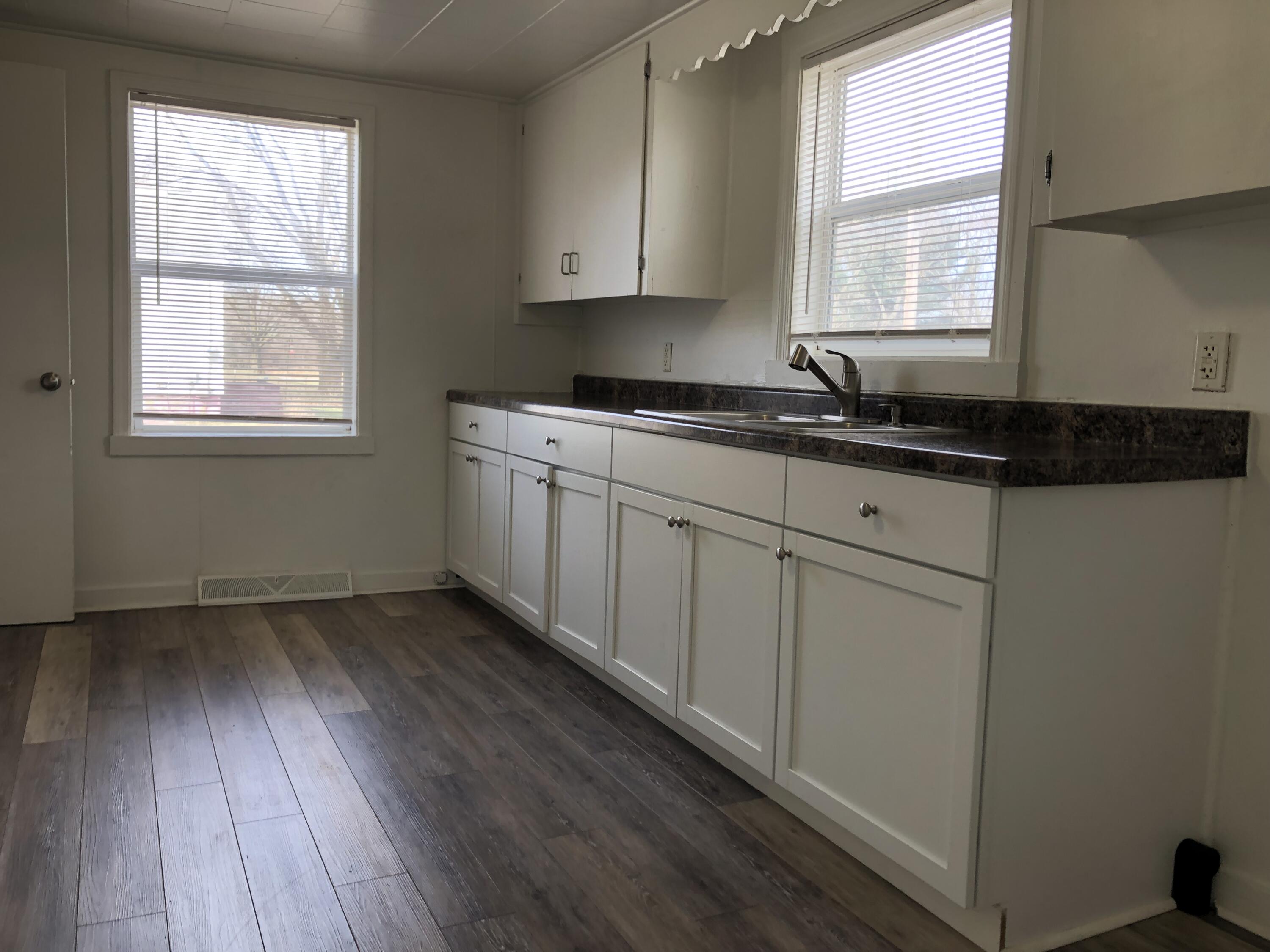 3548 Fieldtree Road Benton Harbor, MI 49022 - Photo 8 of 19 IMG_2368
