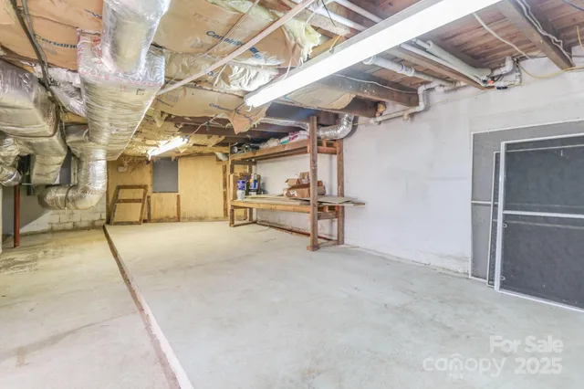 $370,000 | 1108 Jenkins Valley Road, Alexander, NC 28701