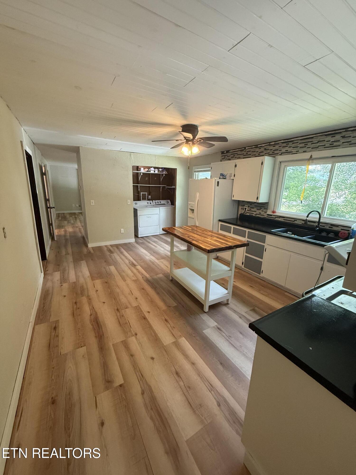 2850 Hodges Ferry Road Kodak, TN 37764 - Photo 19 of 35 Kitchen