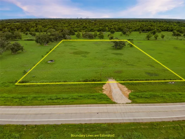 a view of an outdoor space and a lake view