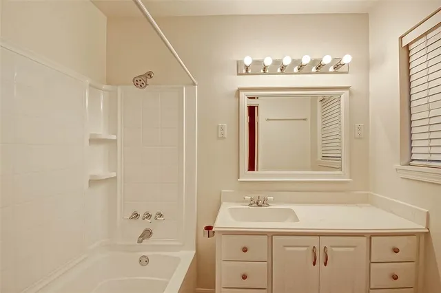 $2,500 | 5446 Jason Street, Houston, TX 77096