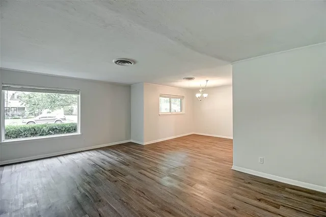 $2,500 | 5446 Jason Street, Houston, TX 77096