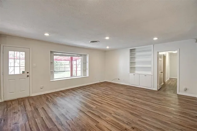 $2,500 | 5446 Jason Street, Houston, TX 77096