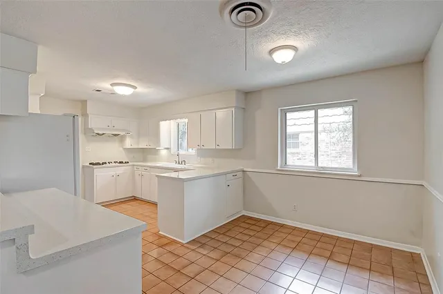 $2,500 | 5446 Jason Street, Houston, TX 77096