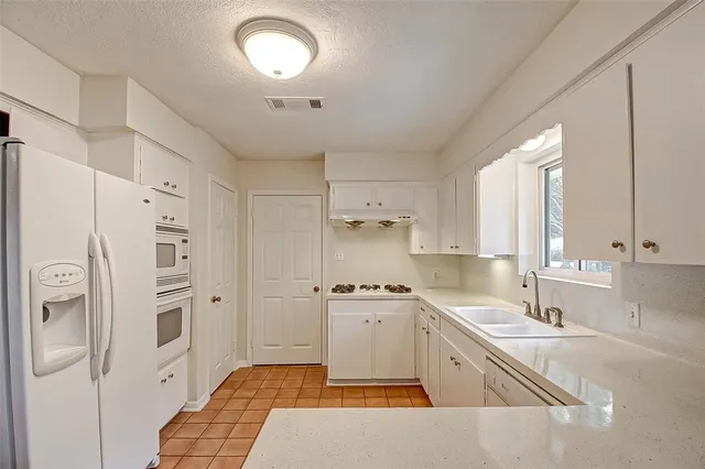 $2,500 | 5446 Jason Street, Houston, TX 77096