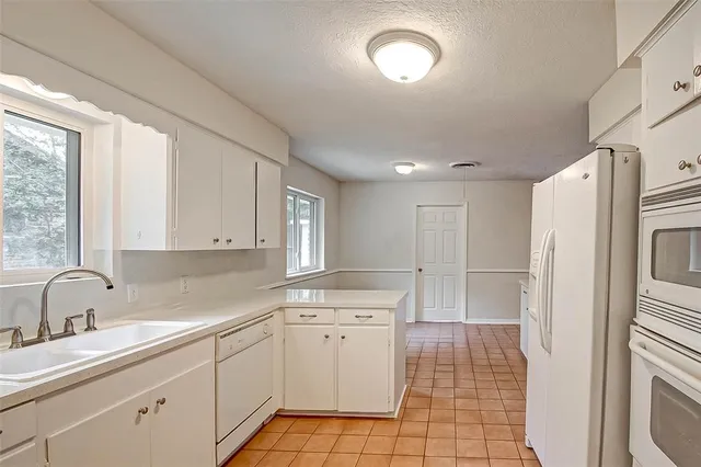 $2,500 | 5446 Jason Street, Houston, TX 77096