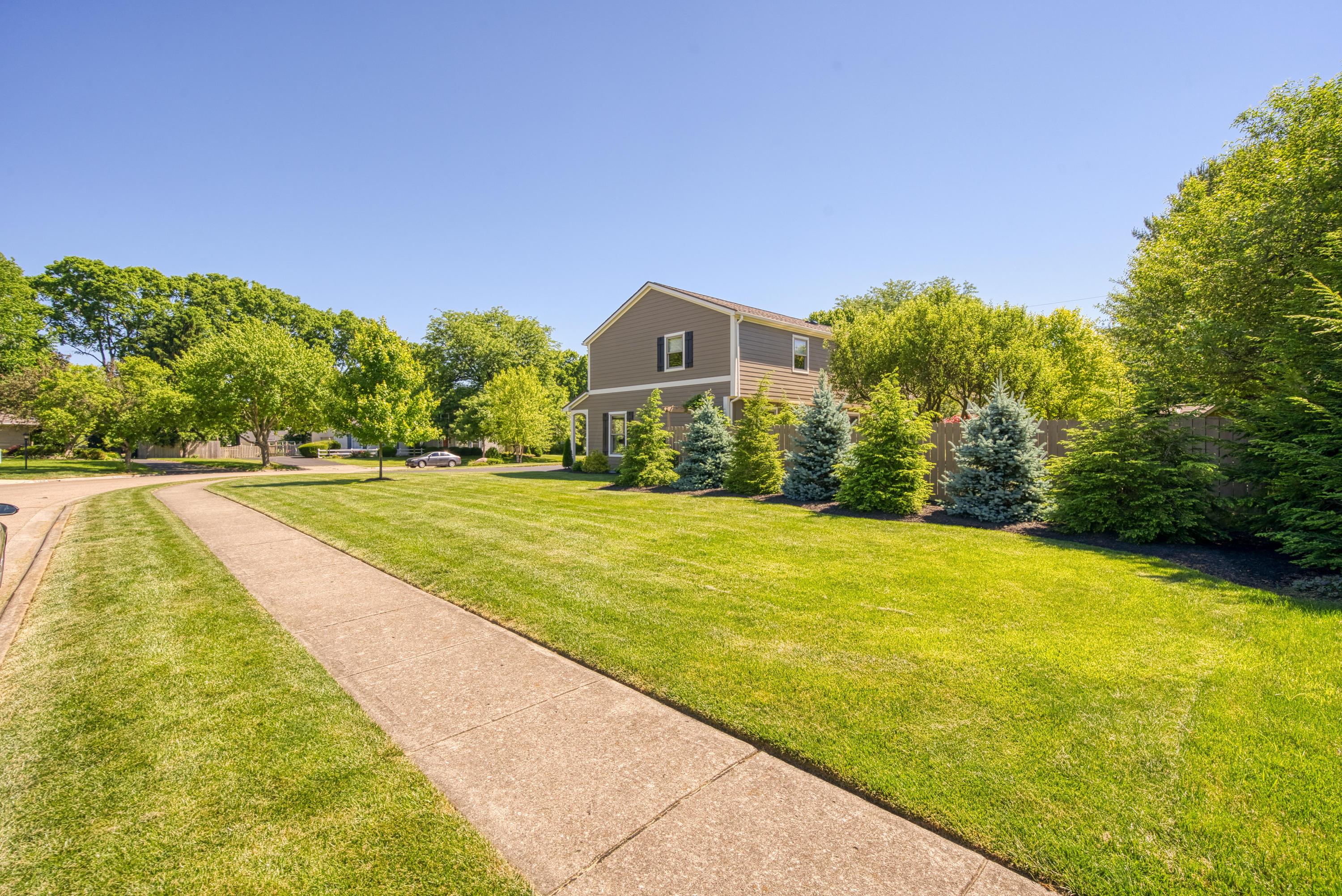 2787 Elginfield Road Columbus, OH 43220 - Photo 9 of 102 Gallery Image 9