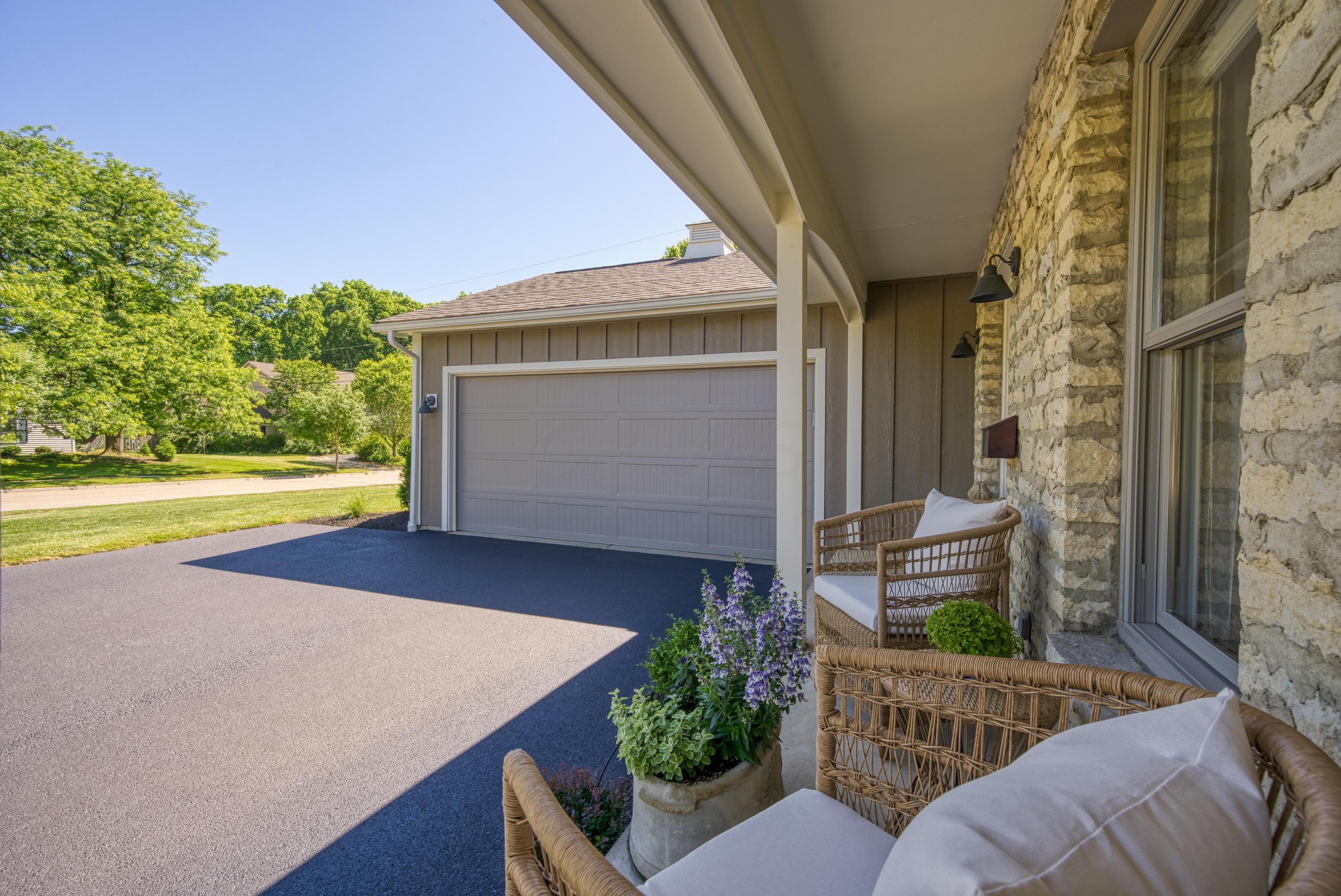 2787 Elginfield Road Columbus, OH 43220 - Photo 10 of 102 Gallery Image 10