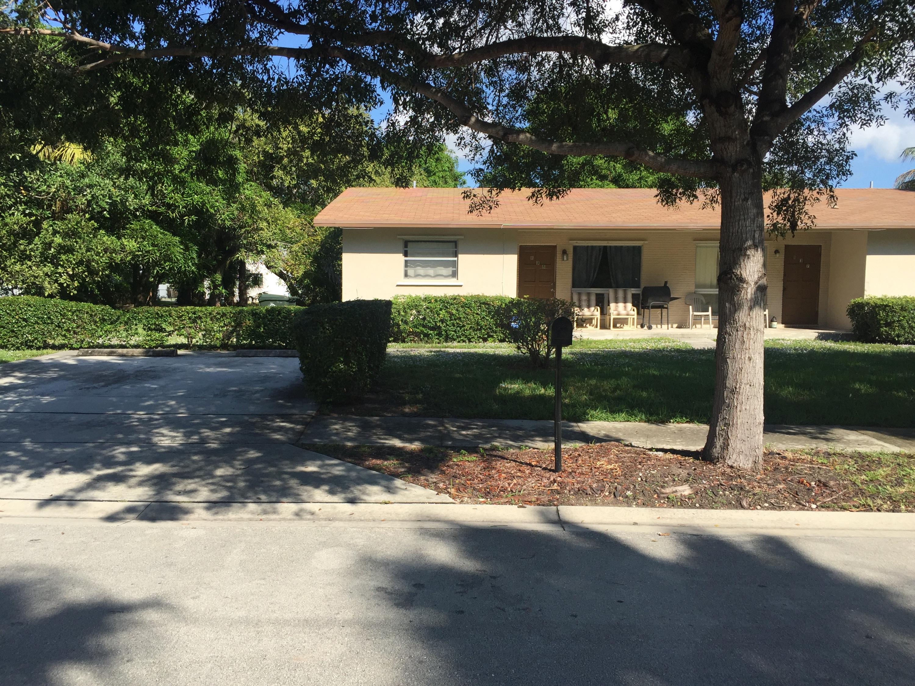137 Northeast Sapphire Street Boca Raton, FL 33432 - Photo 14 of 14 IMG_2910