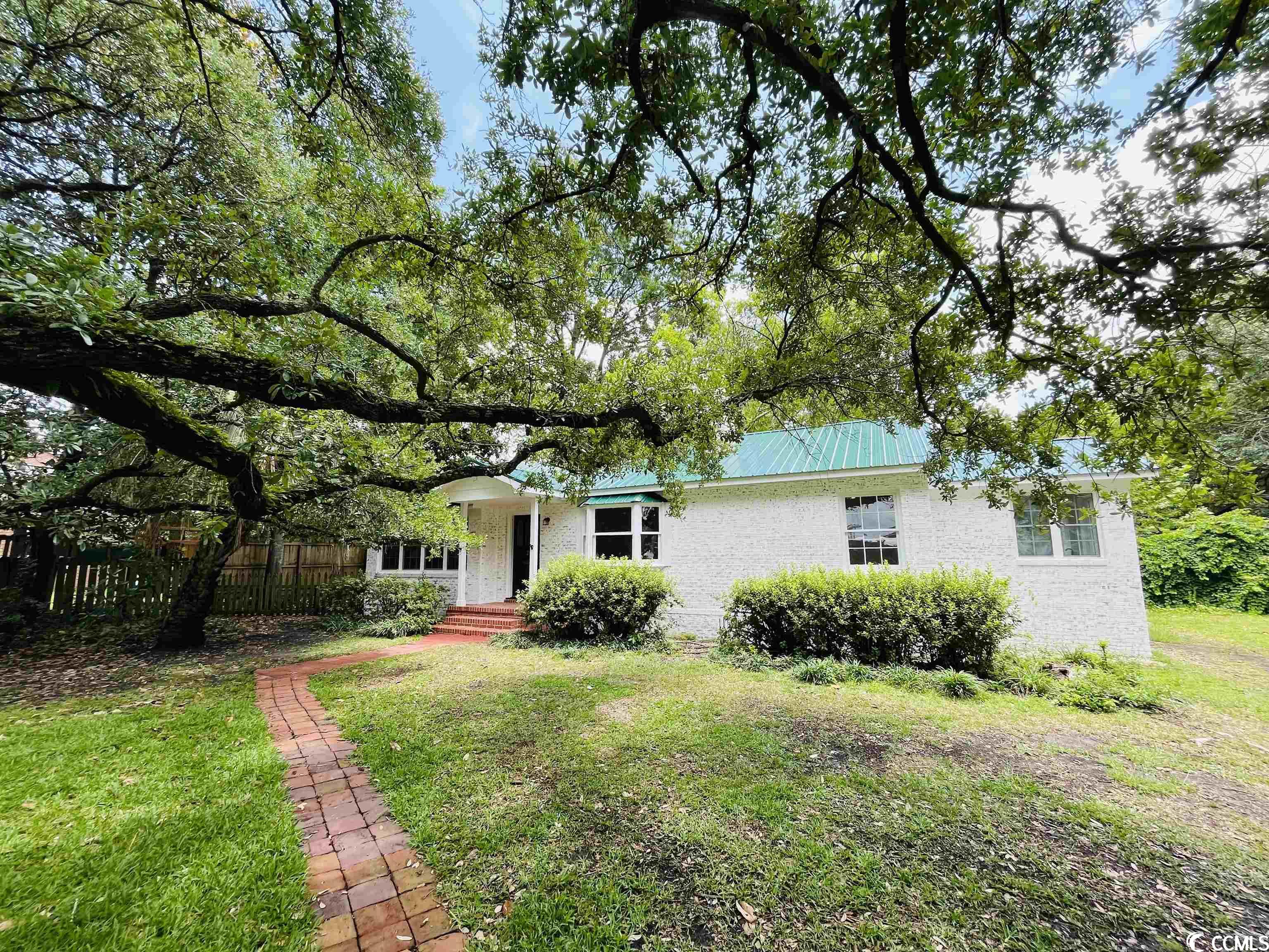 2 Meeting Street Georgetown, SC 29440 - Photo 1 of 15