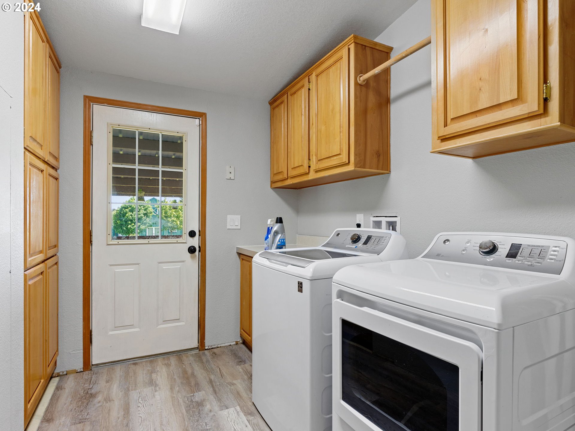 20221 Northeast 22nd Avenue Ridgefield, WA 98642 - Photo 24 of 39 a utility room with dryer and washer