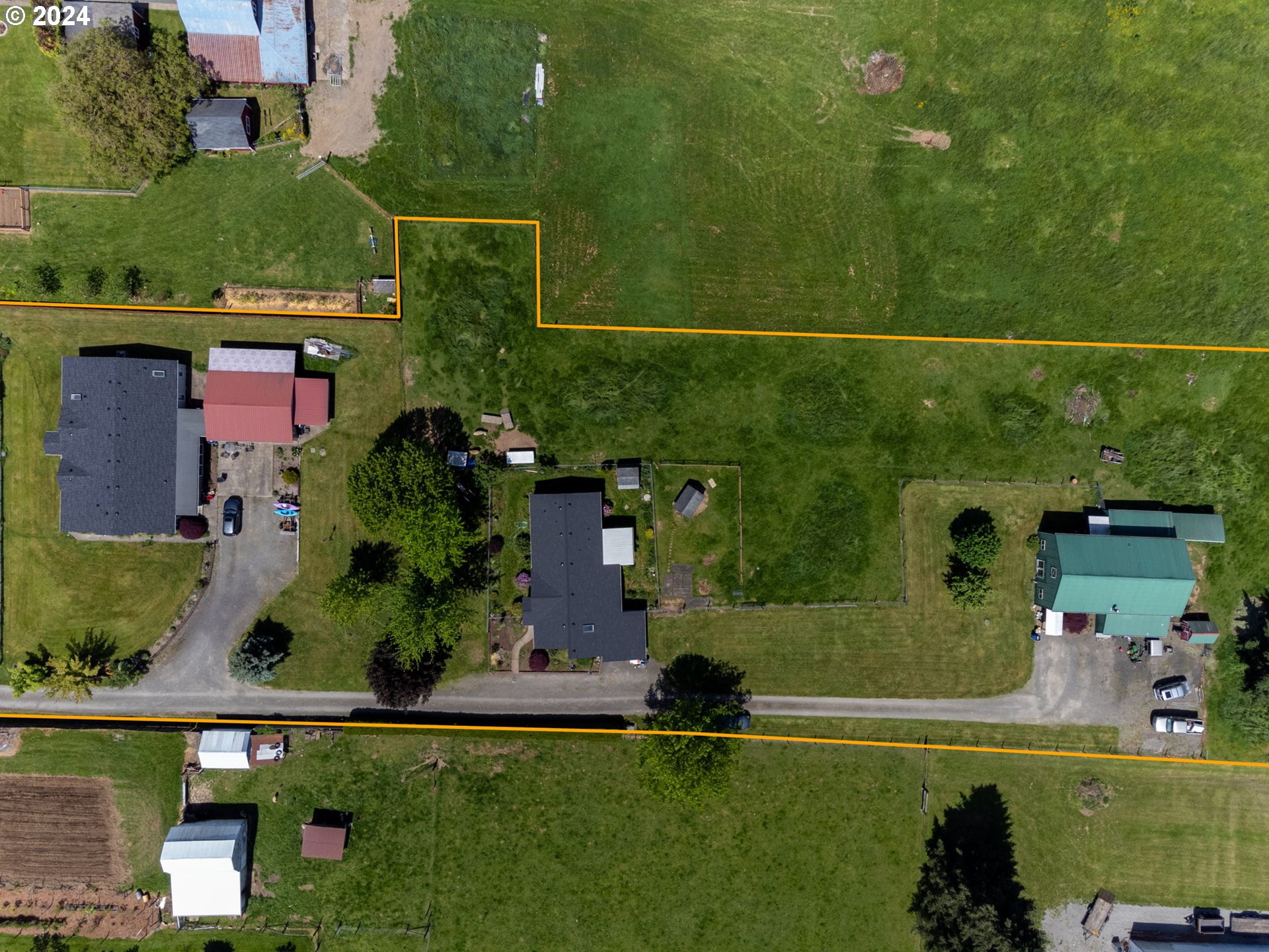 20221 Northeast 22nd Avenue Ridgefield, WA 98642 - Photo 37 of 39 an aerial view of multiple house