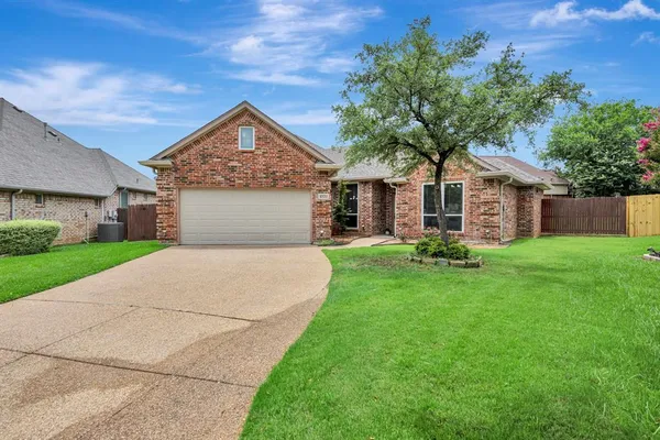 $350,000 | 6520 Shelton Home Court, Arlington, TX 76017